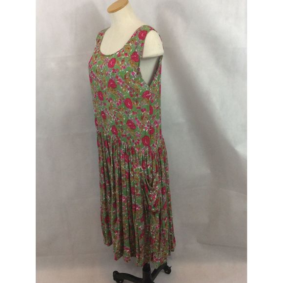 Vintage Dresses & Skirts - Vintage Wiss Shop Sleeveless Dress. Floral Print
